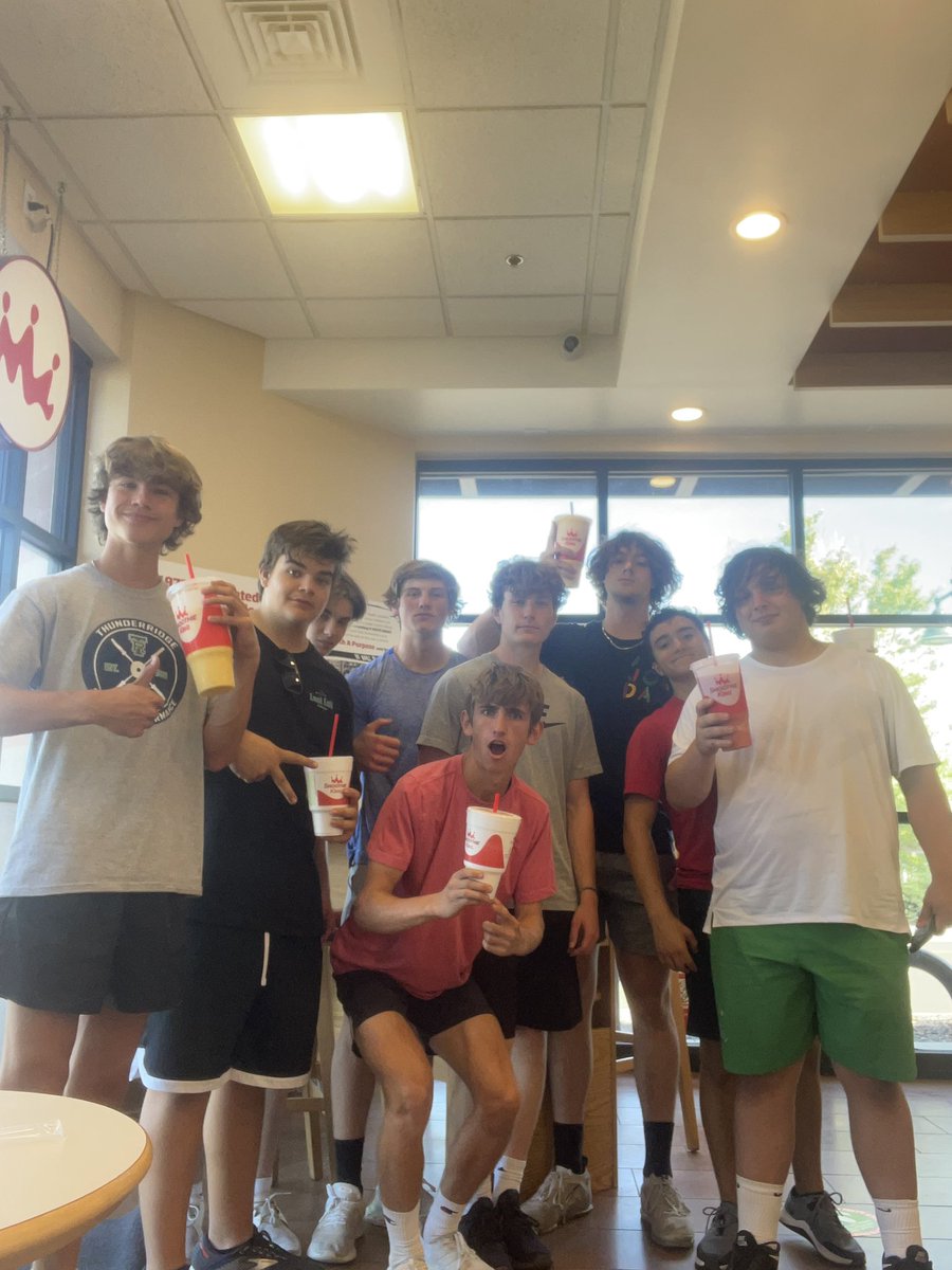 Bulky_Babes tweet media