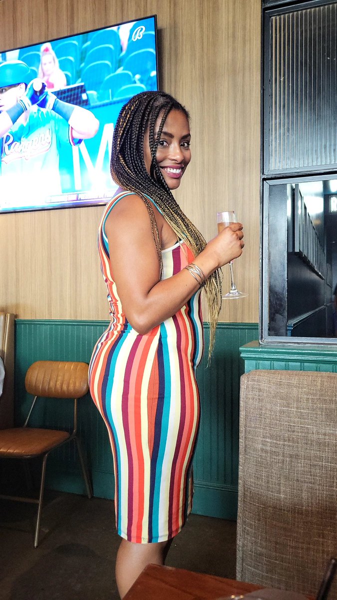 PinkSapphire6's tweet photo. I had a awesome time with my girl's yesterday. I can be a workaholic sometimes, so it's nice to unwind.
π«πΎπ₯π
#WorkLifeBalance #Melanin #Loveit #Cheers #Braidedup #Blackwoman #Entrepreneur #Investor #TheCommonTableFrisco #HipHopBrunch #SundayVibes https://t.co/aAIWzYp73h