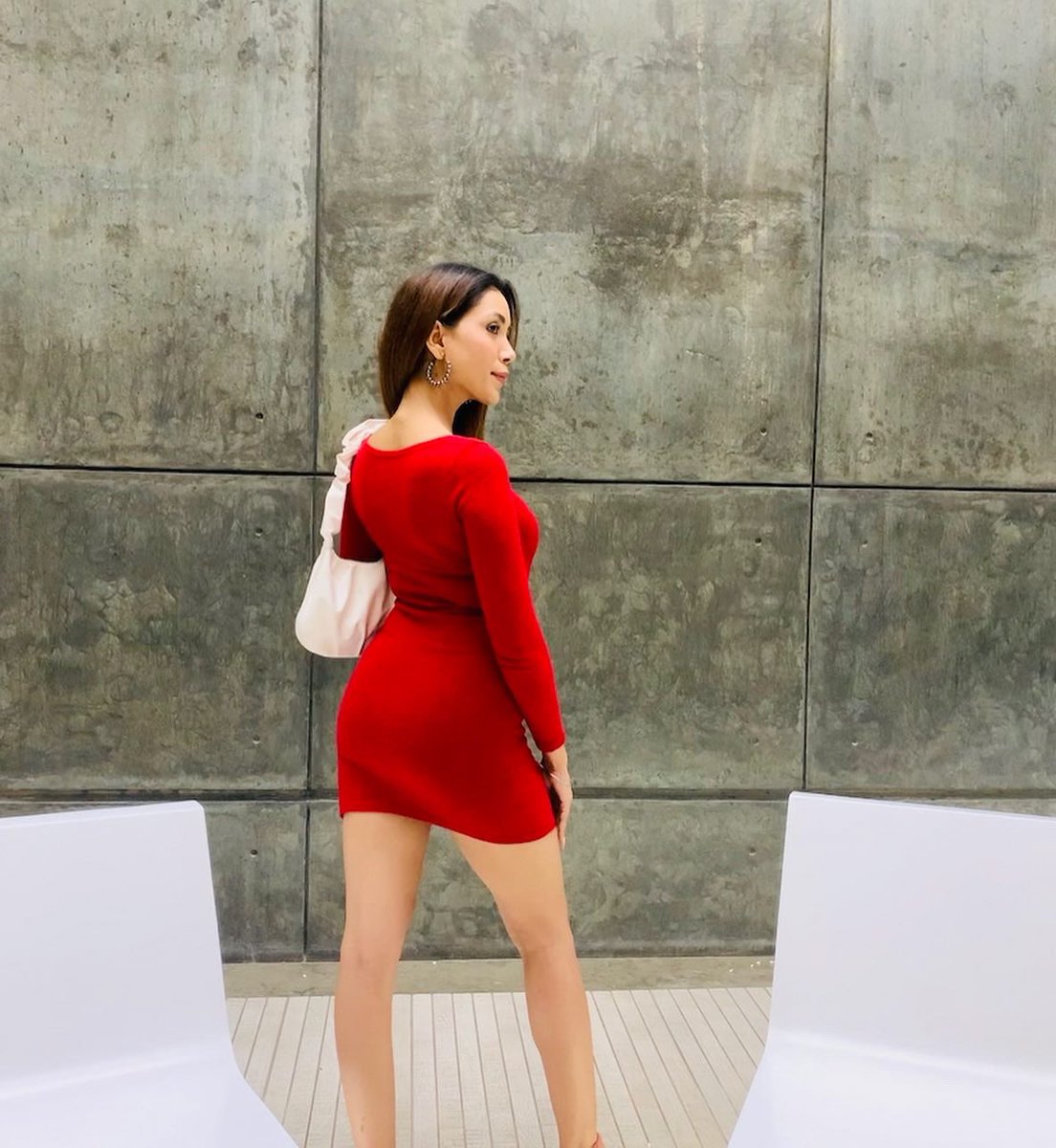 KratikaSRajput's tweet photo. I don’t like saving my red dresses for dates, I just wear it for me💃🏼

#kratikasinghrajput #TrendingNow #actor https://t.co/UkE0FbUZ2J