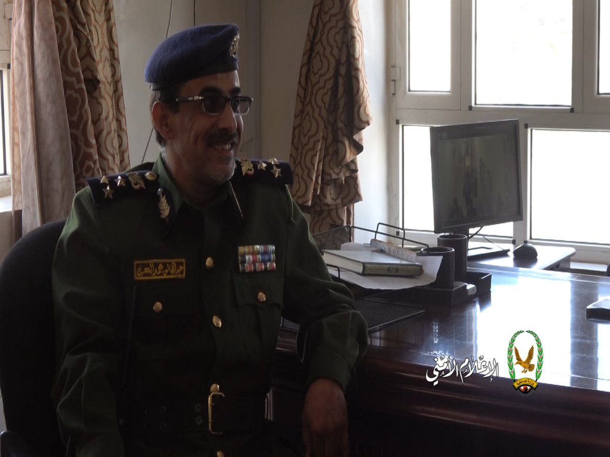 تفقد مستوى الانضباط الوظيفي في عدد من المصالح والإدارات التابعة لوزارة الداخلية

#وزارة_الداخلية
#الإعلام_الأمني_اليمني 
19 ذو الحجة 1443 هـ‍

smc.gov.ye/archives/27971