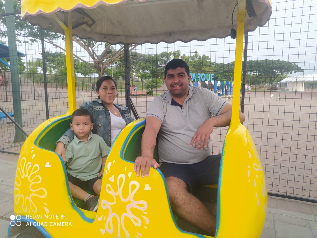 MarianeIz's tweet photo. Family time 🥰 https://t.co/GCQuMDWfmk