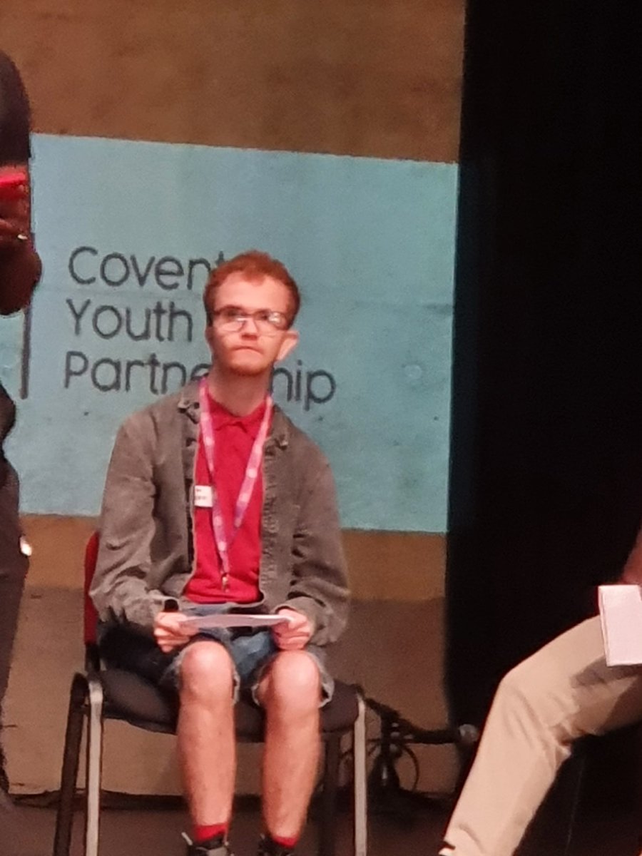 NottsVRP's tweet photo. We had such an inspirational time at the #MidlandsHopeHack last week! 🙌 This fantastic event saw young people band together to talk about how we can create a brighter future, tackling the causes of violence in our communities and bringing lots of hope by working together! #Hope https://t.co/VE2SfJwV2c