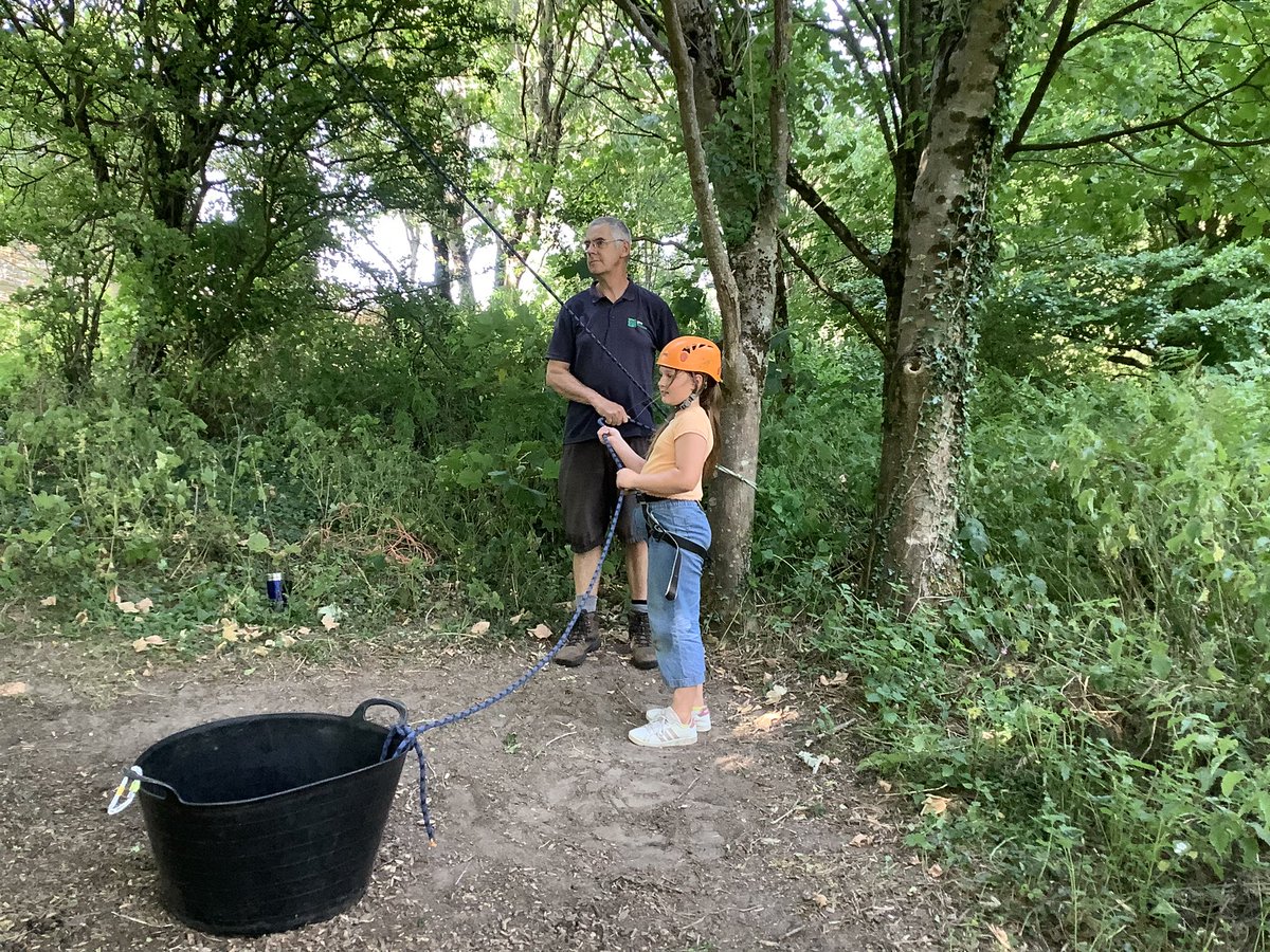 Who’s that hanging from the tree ? Tree climbing and crate walking 🌲 <a href="/StMadoc/">St Madoc</a> <a href="/goweradventures/">Gower Adventures</a> #LlanCom #LlanFun #LlanHum #LlanHeath #LlanPryCop