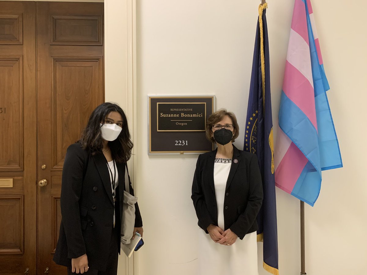 Suzanne Bonamici tweet media