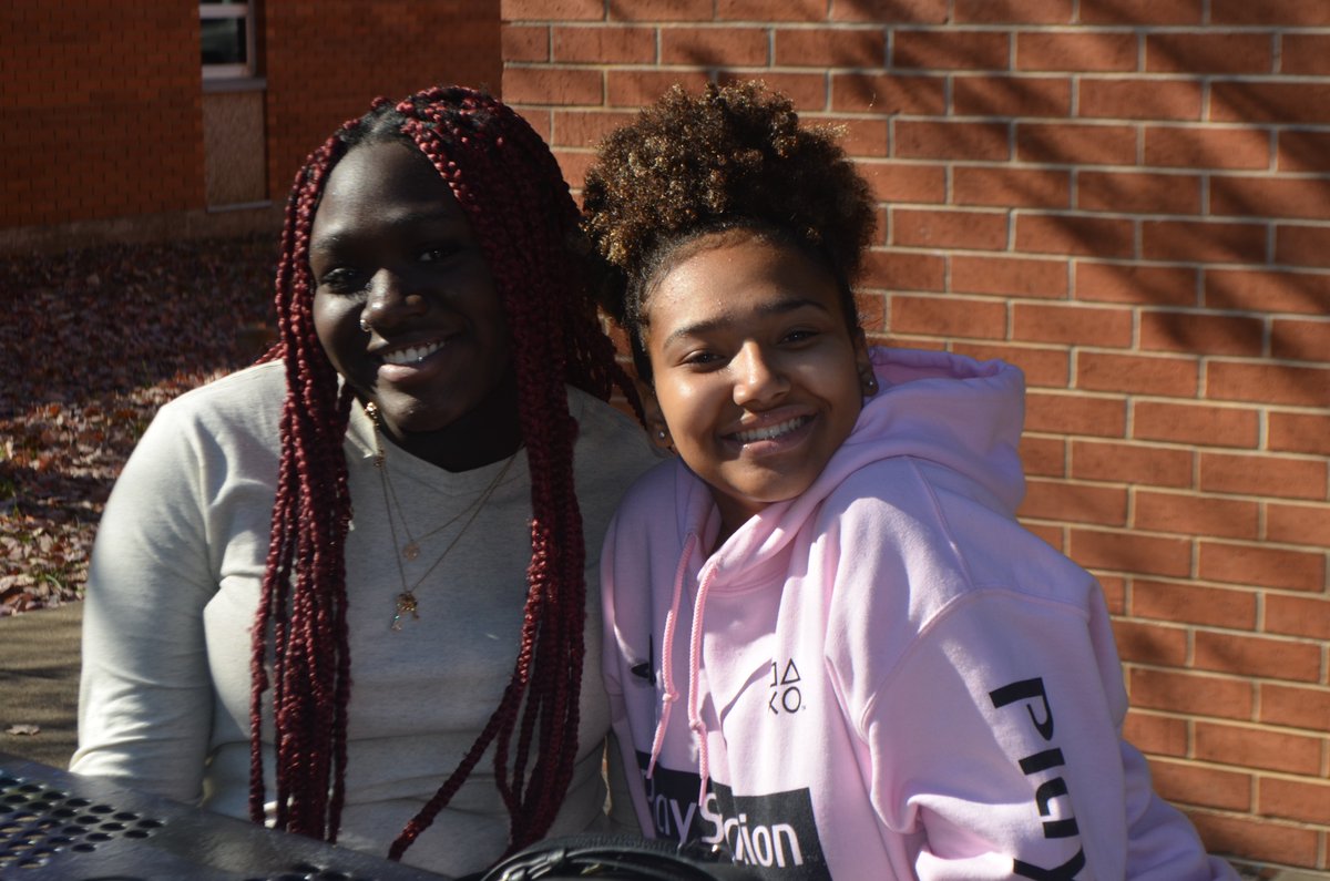 Allpsschool's tweet photo. Smiling Monday! Today we will feature some pics of students and faculty showing off their beautiful smiles! ALLPS style! #forallpsbyallps #fps #allps https://t.co/zbxKr7brnI