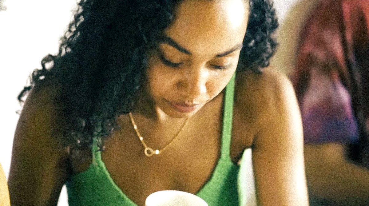 LEIGHZIP's tweet image. 💌 leigh-anne newsletter: writing camp in jamaica