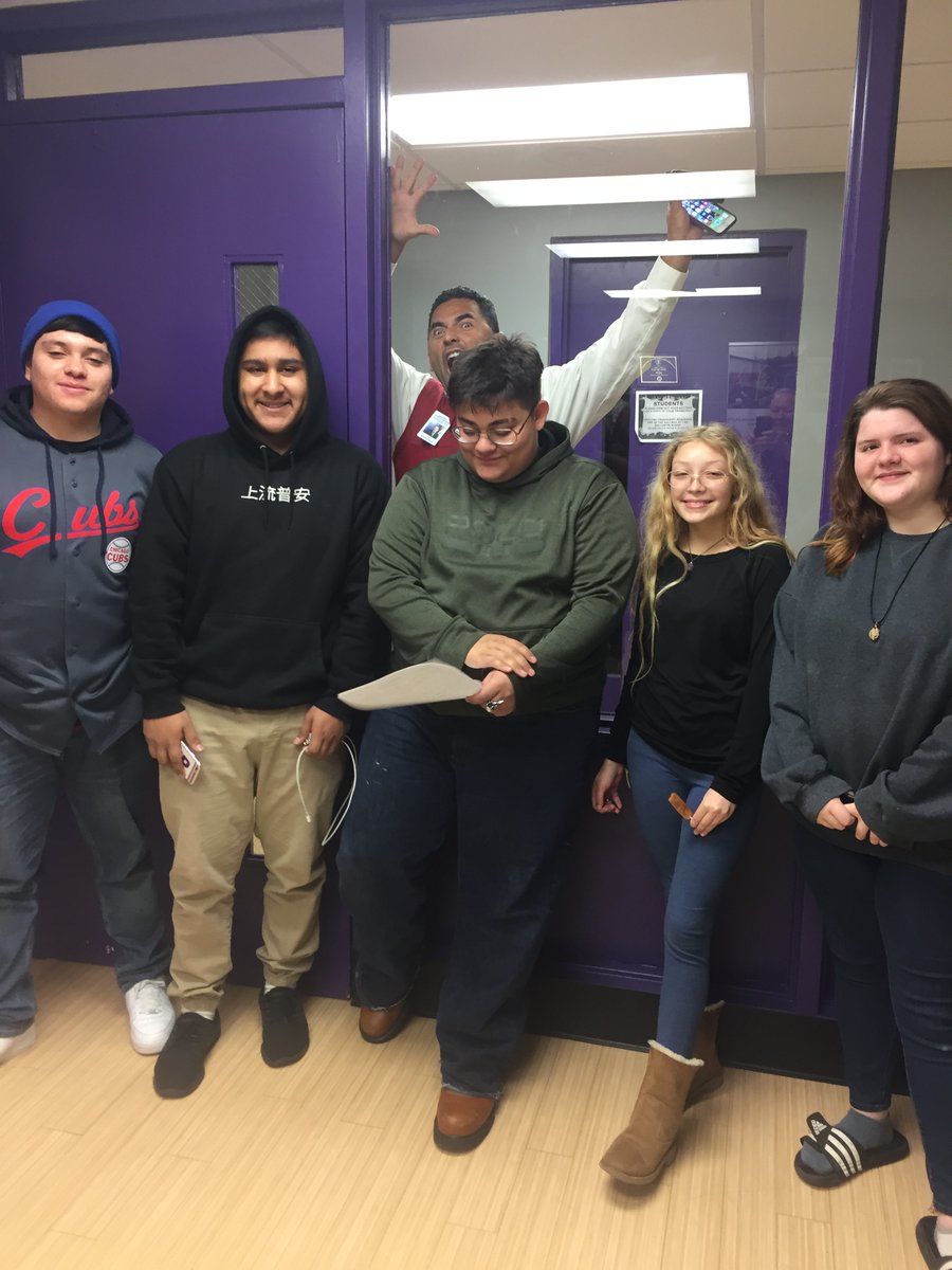 Allpsschool's tweet photo. Being silly always brings smiles at ALLPS! #forallpsbyallps #fps #allps https://t.co/v8qJOgQKtM