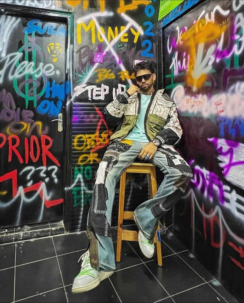 _toffle's tweet photo. Come to the studio for this trial room

#upcycled #streetwear #toffle #RecycleRevolution #fashion #hypebeast https://t.co/9fMKSZuBBG