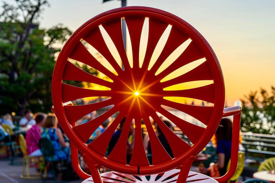 WisconsinUnion's tweet photo. What's on the horizon for our social media this week? Sunsets.
 
We’ll be posting our favorite Terrace sunsets, so join in on the fun by tagging us and posting your favorite Terrace sunset to #CapturetheSunsetWeek22 ! 🌅

📸: https://t.co/bNDDqEqLBi https://t.co/I5sQtrmVNX