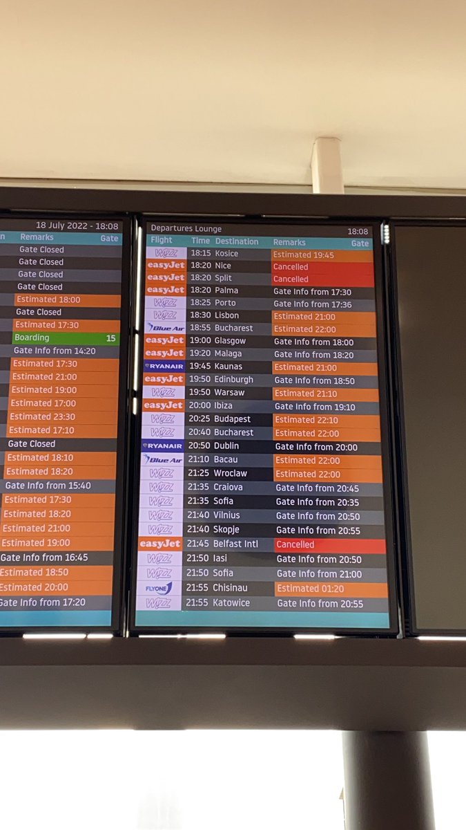 savinanda98's tweet photo. @LDNLutonAirport when are you releasing flight information for @easyJet flight to Glasgow? Is it cancelled or severely delayed??? #heatwave https://t.co/pu7PmolGOE