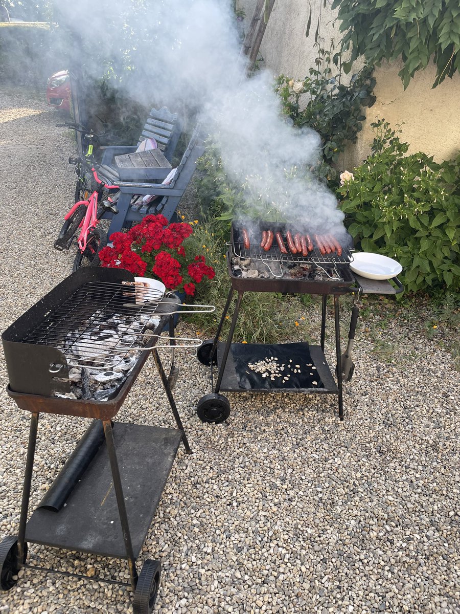 stechilly's tweet photo. Hard life! Carp angling in France #bbq #pbhunting https://t.co/9nIGzRfoKX