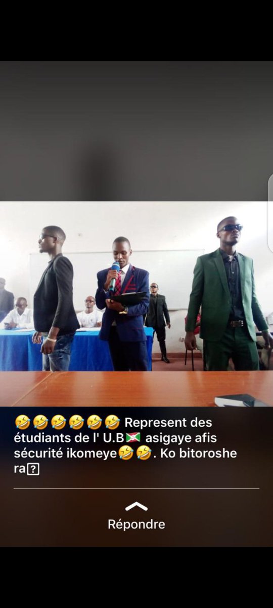 sharangaboLeop1's tweet photo. Quel #msg transmis à travers ces photos? un #enfant d'un Ministre,le #president de la Diaspora, et aussi le #representant des etudiants de l'Université du Burundi🇧🇮 https://t.co/50JacqTaeR