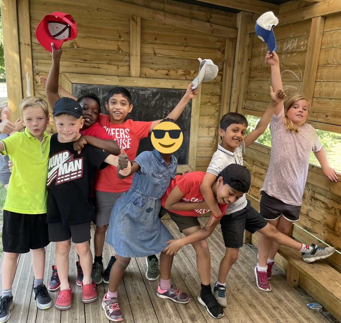 LowRoad3M's tweet photo. We ❤️ playtime in the shade! #musicfederation #heatwave https://t.co/ex3ns25M7h