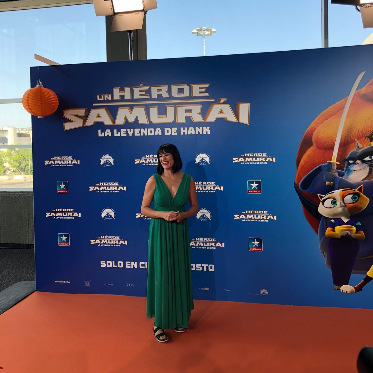 paramount_spain's tweet photo. ¡Comienzan a llegar caras conocidas al photocall! Ya están con nosotros @_IreneVilla_, Ramón Rados, @LuisMottola y @noemimisma 😊 https://t.co/JgMO7mFJcv
