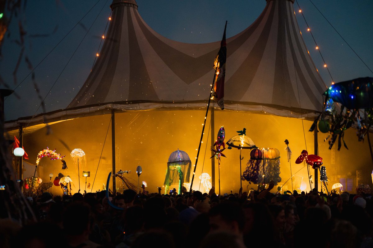 descandez1's tweet photo. Hello friends,

in the last weeks a lot happened - most importantly I was part of the incredible Wanderzirkus Crew to document the build-up of the Palapa Stage (by @kortexdesigns) on Fusion Festival 2022.
Here are some impressions of the finished stage.

Enjoy! https://t.co/8Cpw7ch9Yd