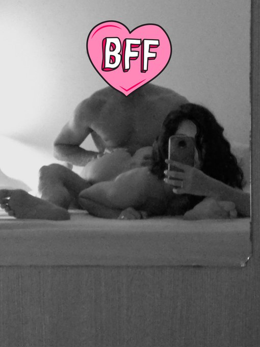 Selfie time https://t.co/aKHyPkYQhI