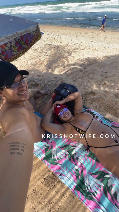 Hoje fomos na praia fazer uns cliks safadinhos, eis q passou um rapaz daqueles que fazem tatuagem de<a href="/tag/halloween"class="tags"><span>#halloween</span></a>