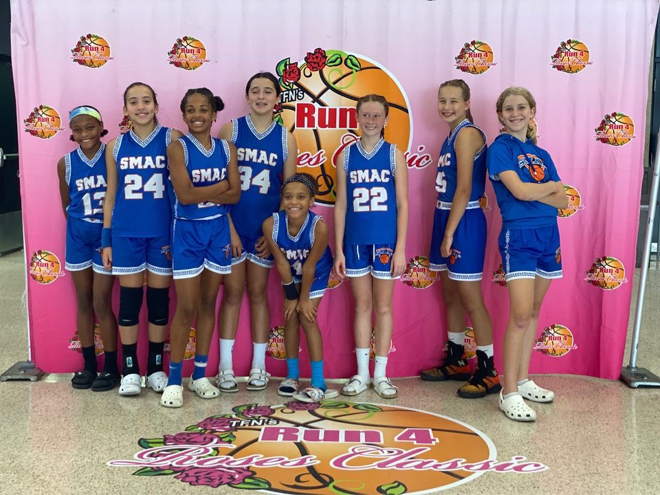 welch44's tweet photo. @WHSLadyDemonBB @MorganKress2 @SMACBasketball @TFNsRun4Roses @PhotoDAC Stella, Eva, and Annabelle with their SMAC Elite 2029 team! https://t.co/tcyo3IxPCH
