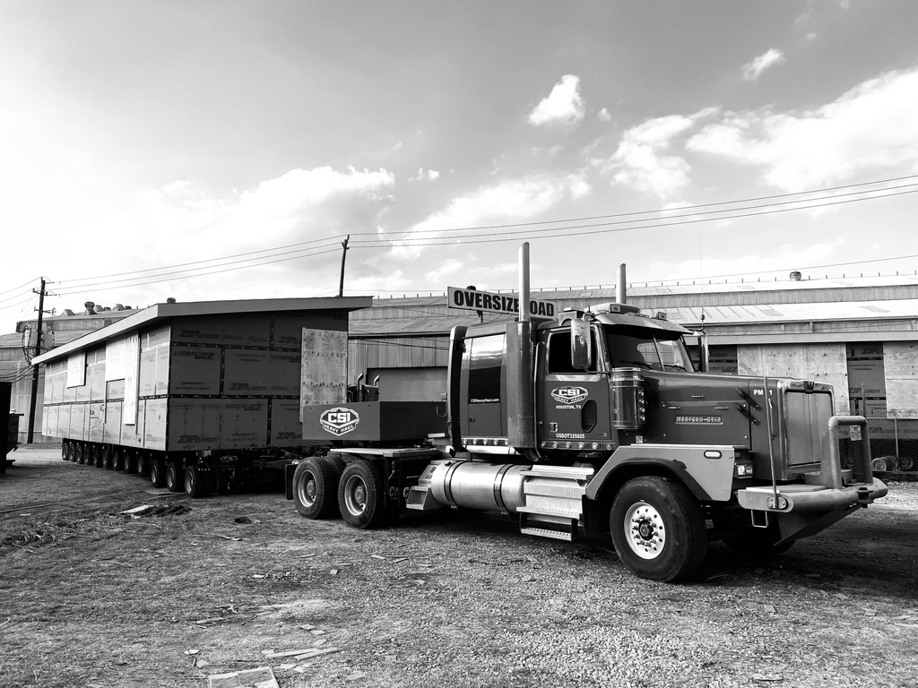 boxprefab's tweet photo. Home Delivery! #prefab #prefabhouston #houstonprefab #prefabmodern #designandbuild #tinyhouseblog  #modularhome #modular #modulararchitecture #prefabarchitecture #prefabhome #prefabricated #sustainablehome #homebuilder #build #construction #boxprefab https://t.co/brJCVutq5B