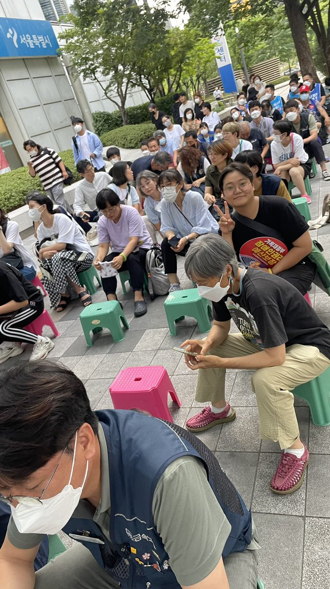 길 위의 신부 tweet media