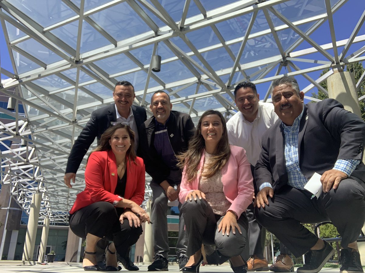 Supporting the diverse structures of student success! Team: 2 Sonias &amp; 4 guys! #CALSAFamilia
#CALSASI2022 <a href="/CALSAfamilia/">CALSA</a> #scanvengerhunt