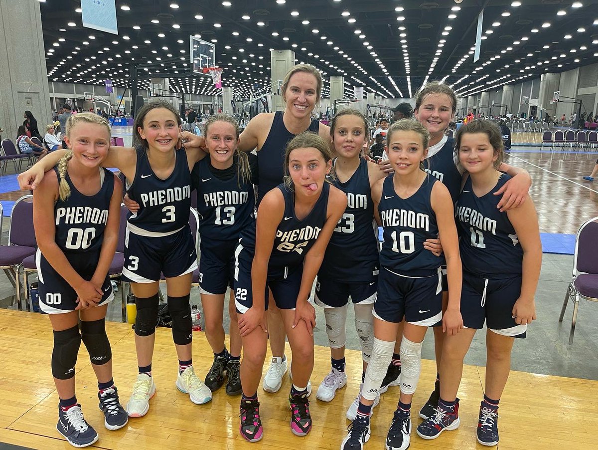 Topeka Phenom 2028 girls are fun to watch!  🙌 These girls are athletic, play fast, and play hard nosed defense.  They went 5-1 at Roses Rising Stars Nationals this week competing against some of the top teams in the nation taking 5th! Representing the Topeka Hub well! 🏀💪🙌🏀💙