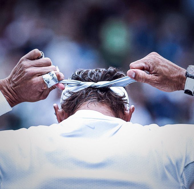Están los milagros y después está <a href="/RafaelNadal/">Rafa Nadal</a>.
Lo de hoy en #Wimbledon ha sido épico. De esas gestas que solo están reservadas a los Top de la historia del deporte mundial.

Resistir, insistir, persistir y nunca desistir.