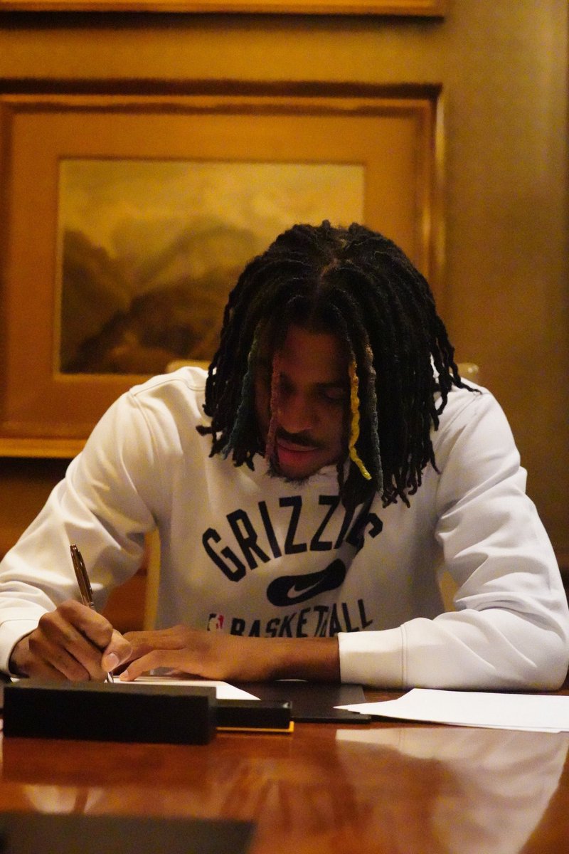 ™️ Signed. Sealed. And you know 1️⃣2️⃣ will deliver. #mbno