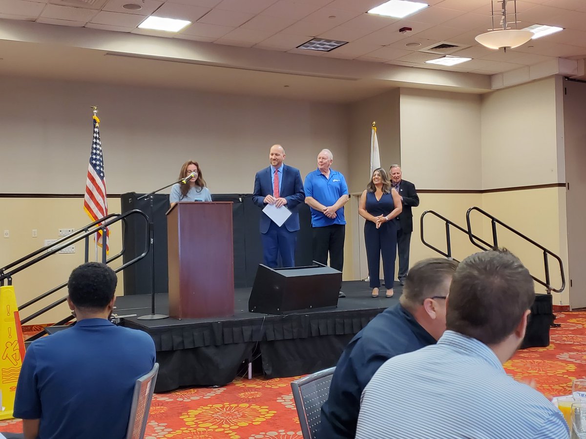 richardbounceRE's tweet photo. Richard and the board of directors for Thundar, Lightning and Peace non-profit to help veterans with trauma at the monthly Greater High Desert Chamber of Commerce VMI breakfast. 
#GivingBack 
#CommunityService
#BounceRealty https://t.co/VFjemDf0p6