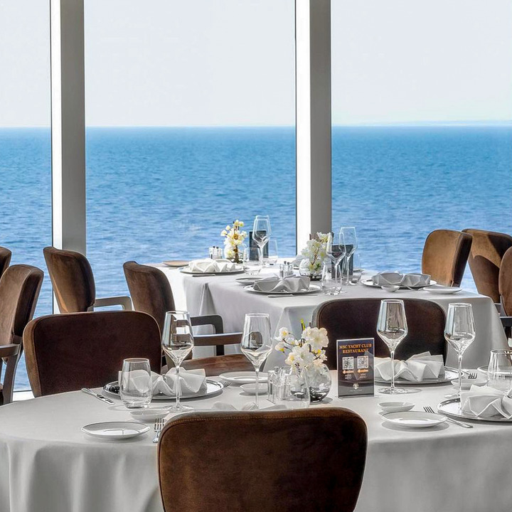 CrucerosPlus's tweet photo. Lo más cómodo de viajar en un crucero es que no tienes que preocuparte por lo que comerás o en donde relajarte, tienes muchas opciones en un mismo lugar.  🛳️  🧡 

MSC Yatch Club te ofrece experiencias incomparables en el mar. 💫  🌊 

#MSCYatch #viaja #cruceros  #crucerosplus https://t.co/2zQu5gJmV3