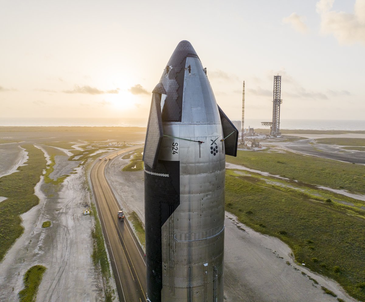 SpaceX tweet picture