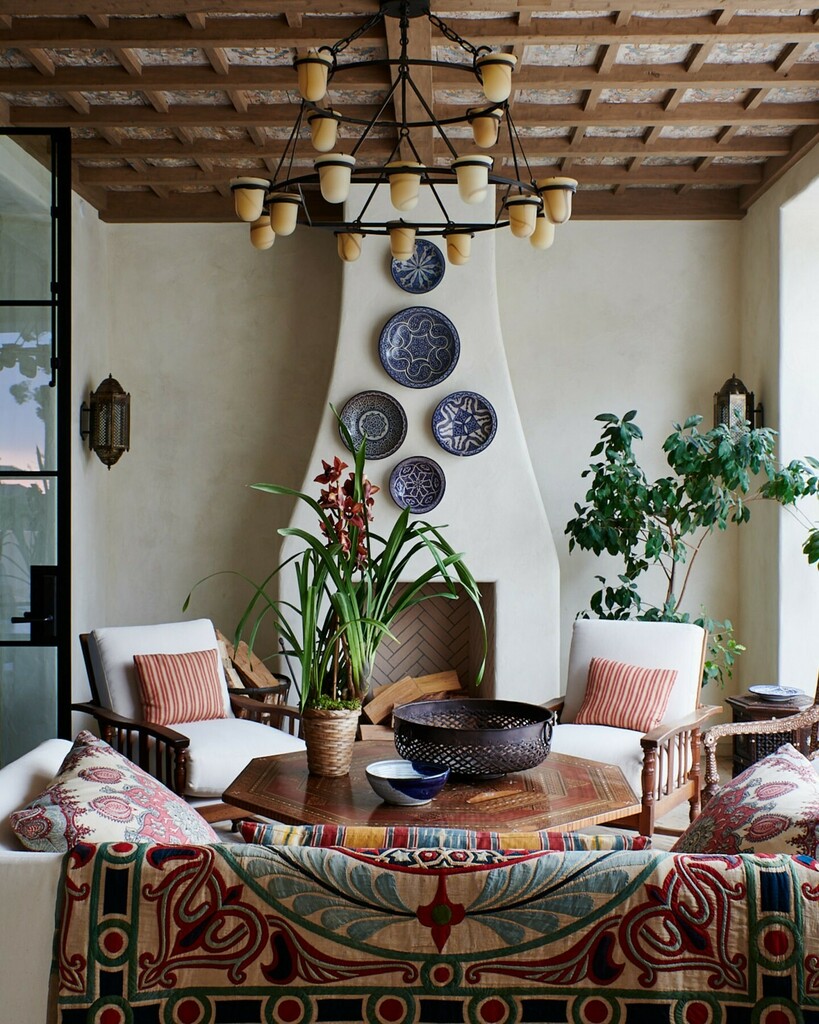 WinickArchitect's tweet photo. The ornate Moroccan wood ceiling, a bit of greenery, some rich textiles, and vibrant patterns all come together to evoke a feeling of the Spanish countryside, here in Santa Barbara. Slide to the left for a closer look at the gorgeous ceiling. 

#winickarchitects #americanriv… https://t.co/EHXa009nCx