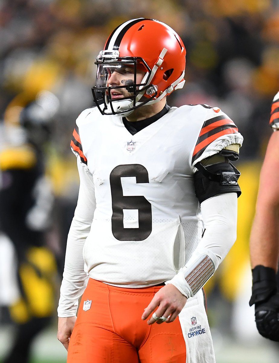 ActionNetworkHQ's tweet photo. BREAKING: The Carolina Panthers are acquiring QB Baker Mayfield from the Browns for a 2024 conditional 5th-round pick, per @RapSheet https://t.co/wN3Y5jGpsJ