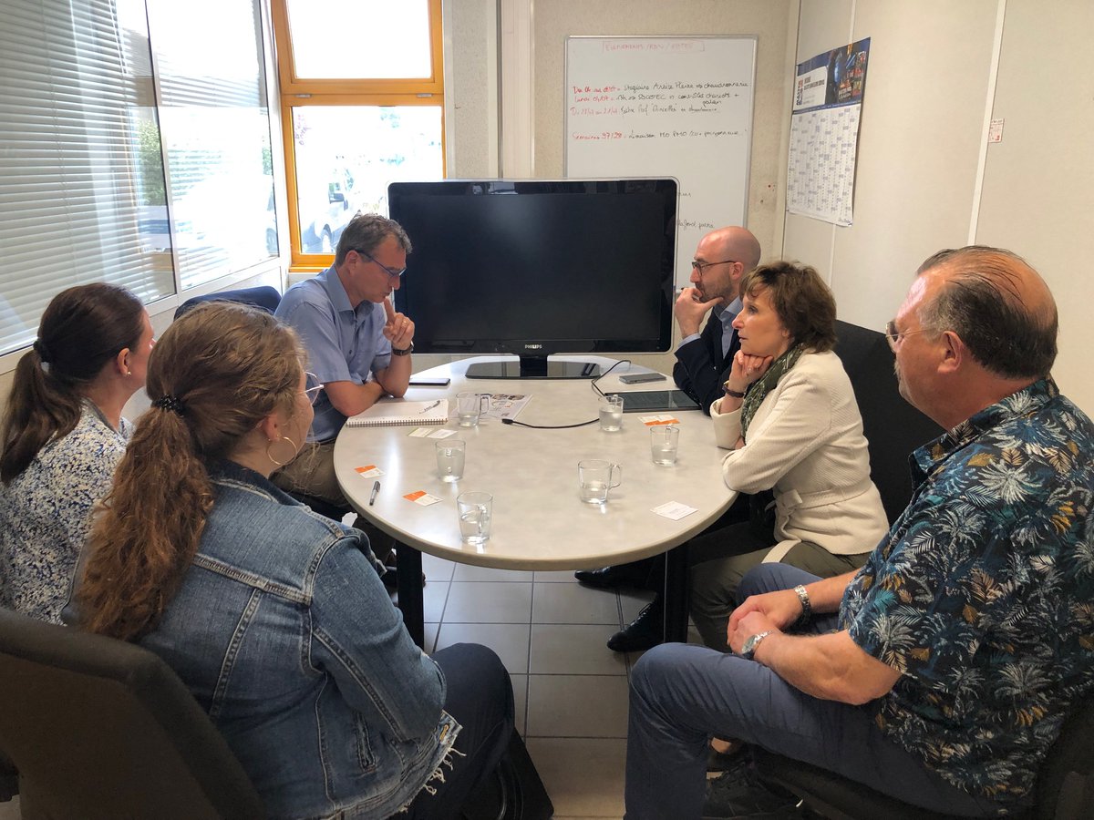 MIQUELMartine2's tweet photo. Soutenue par @hautsdefrance, l'#ecoledeproduction #compiegne prépare sa 2è rentrée sous de bons auspices. Avec mon collègue @lecadaniel nous fûmes particulièrement attentifs lors de notre visite sur site
#apprentissage #alternance #viescolaire https://t.co/3F2ntkwDe8