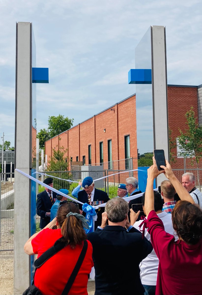 Mitchell F Chan tweet media