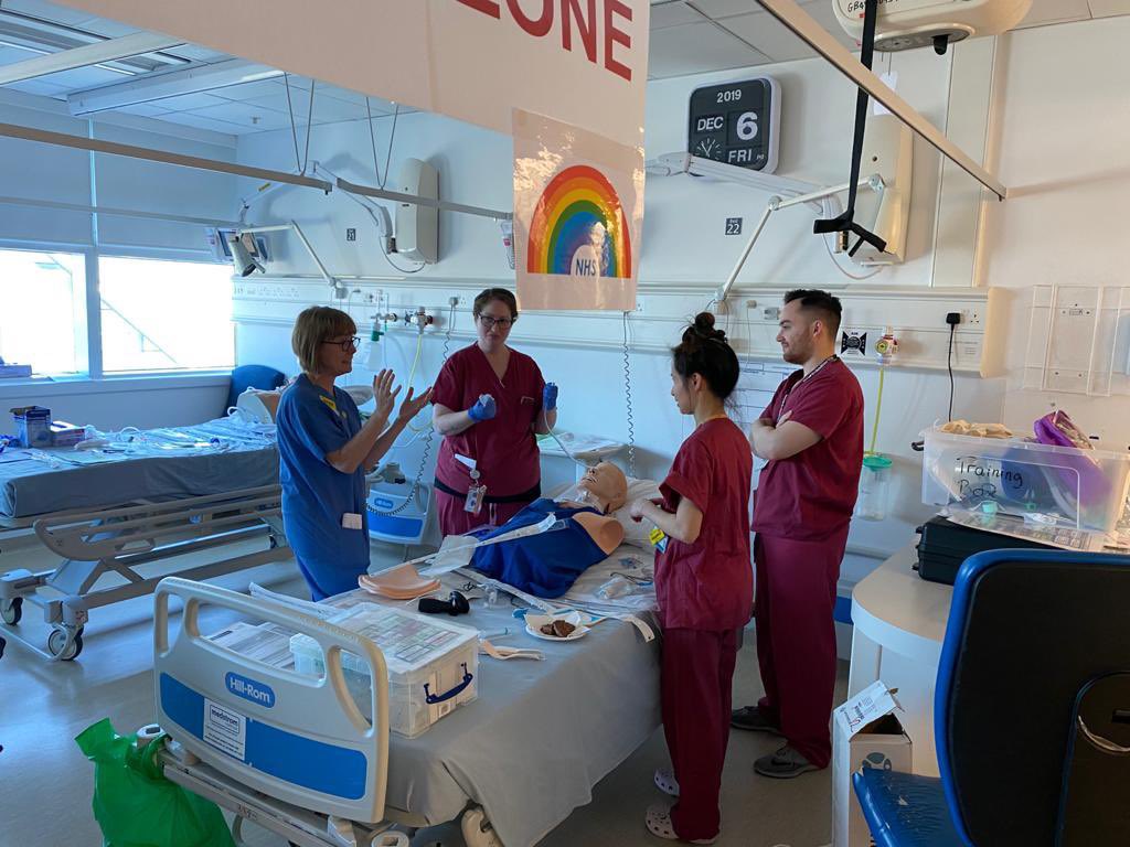 jhartin's tweet image. advanced notice- there will shortly be adverts for senior nurse / advanced practitioner posts with #PERRT @uclh 
#criticalcareoutreach 

happy for informal visits / chats meantime ☺️

DMs welcome to any of us:
@Skully48109675 
@Duncan281013 
@LilyCapili 
@BeamanBenji 
@jhartin