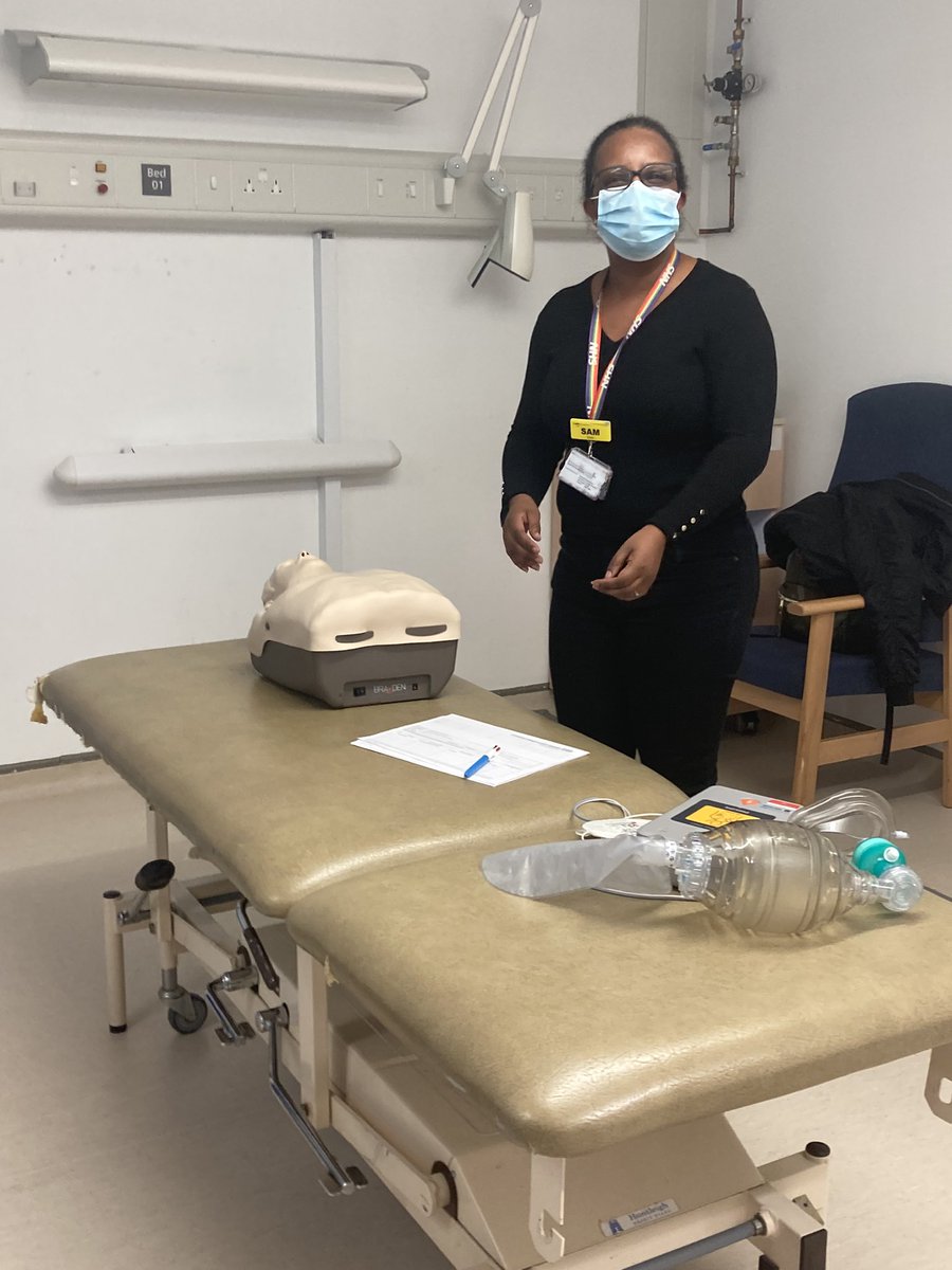 jhartin's tweet image. advanced notice- there will shortly be adverts for senior nurse / advanced practitioner posts with #PERRT @uclh 
#criticalcareoutreach 

happy for informal visits / chats meantime ☺️

DMs welcome to any of us:
@Skully48109675 
@Duncan281013 
@LilyCapili 
@BeamanBenji 
@jhartin