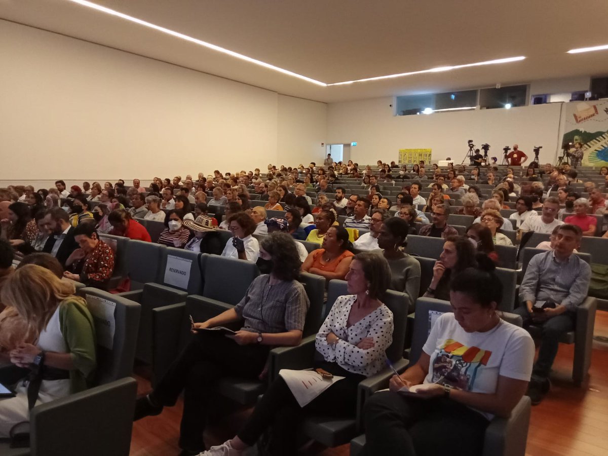 ComisionVerdadC's tweet photo. Así fue la presentación del Informe Final de la @ComisionVerdadC en Bilbao, España, que contó con la participación de los comisionados Carlos Martín Beristain, Alejandro Valencia y el apoyo del @Instituto_Hegoa. 

Reviva aquí la transmisión 📽️👉 https://t.co/IZOB45j3eu