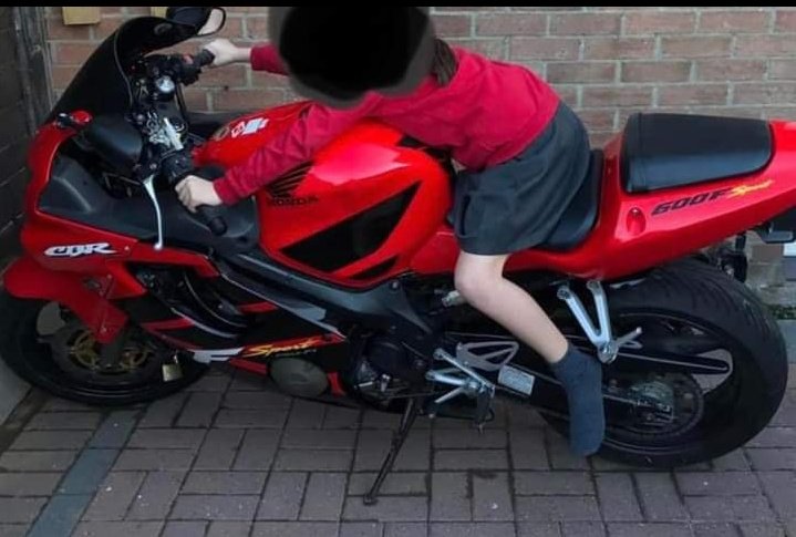 essex_crime's tweet photo. STOLEN From Vange Basildon
‼️PLEASE SHARE‼️
If anyone sees or been offers this bike please contact me  crime ref number 42/174875/22
 REG , GF51XVC @EPBasildon @WatchBasildon https://t.co/wKpkW1fL0w