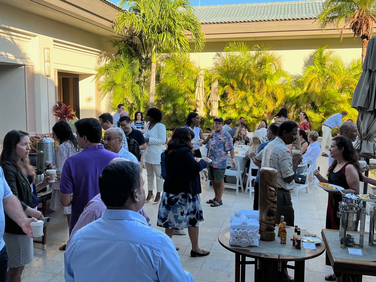 OMIonc's tweet photo. Aloha! Day 1 on our #DAVAHawaiiLung is kickstarting with our Keynote Presentations. Excited to listen and learn! https://t.co/pWOzjaXFG6