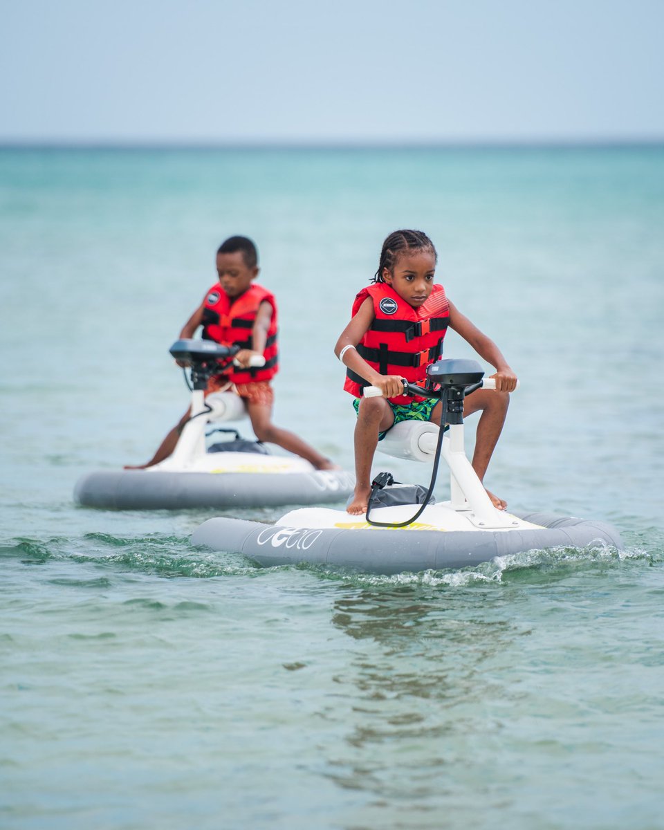 Lo_Dread's tweet image. ⚠️ Nouvelle activité à Kayak du Souffleur: Le Jetskid

Exclusivement à destination de nos tout-petits, ce dernier est constitué d’un moteur électrique qui pourra accueillir vos enfants à partir de 3 ans (max 45kg). 

Nos tout-petits ont désormais leur jetskis à porter de bras…🥰