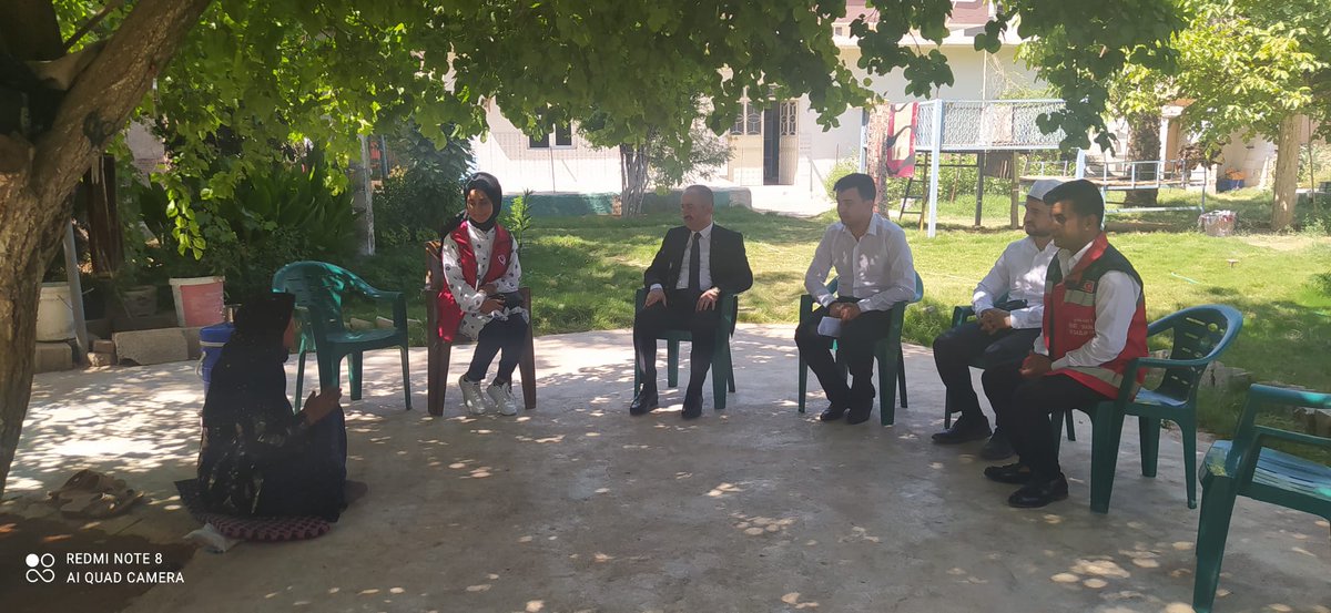 AkcakaleShm's tweet photo. Şehidimiz Astsubay Halil KANAT'ın şehadetinin sene-i devriyesinde Akçakale Kaymakamımız Sayın @bayraktar_oltan ile şehidimizin kabrini ve değerli ailesini ziyaret ederek hayır dualarını aldık.
@akcakalegovtr @ashb_sehitgazi @hasanbilici63 @semseddinylcn @TSKYAVUZ https://t.co/jMq28rrGvj