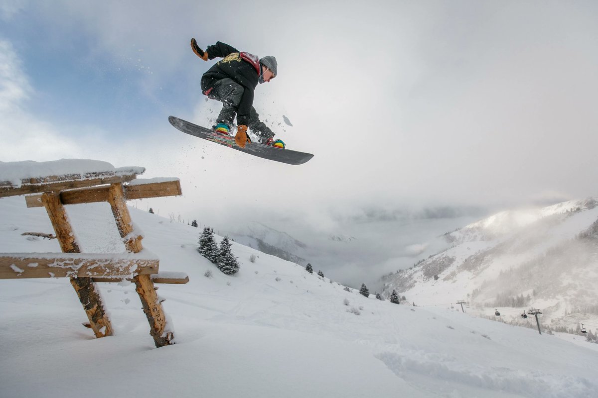 ExperienceOA's tweet photo. We love summer, but we can't wait to hit the slopes again!

#outsideactivities #discoveroa #rediscovertheoutdoors #hiking #mountainbiking #kayaking #iceclimbing #rv #camping #koa #travel #employeebenefits #wellness #health #healthandwellness #weightloss #mentalhealth https://t.co/oGnhmNyr0Q