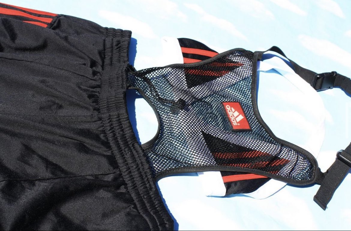 theuglypeach1's tweet photo. Bet y’all didn’t know I handmake upcycled clothes too, this 3 piece set was made entirely from a pair of Adidas sweatpants and an old adidas soccer backpack #adidas https://t.co/7teaRm9LYW
