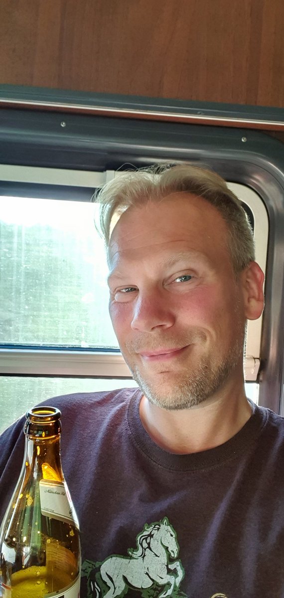VagabondDeluxe's tweet photo. On my way to four weeks of vacation! Europe and Egypt, here I come

#travel #interrail #Europe #Egypt #whatisahashtag #idontknowwhatimdoing https://t.co/nigvAM6vsM