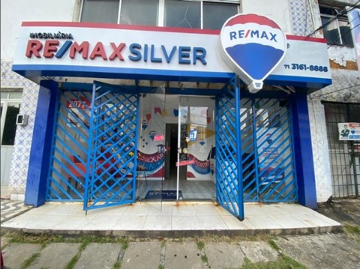 REMAXSILVER's tweet photo. Boa tarde Bahia!
Boa tarde! Estamos no meio da semana e desejamos bons negócios à todos!

Foto: Unidade Salvador

#salvador #bahia #creciba #imobiliaria https://t.co/X4m9ZGLkLe