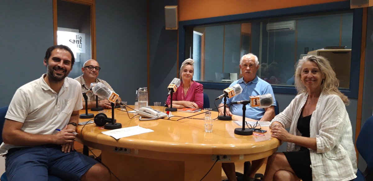 Radio_SantFeliu's tweet photo. Comença Roda de Portaveus:

🎙️ @BorrellSF, @PSCSantFeliu
🎙️@Manuel_Leiva_, @santfeliuencom1
🎙️ @Flavia_Rein, d’@ERCSantFeliu
🎙️ Silvestre Gilaberte, @VeinsPsf

👉Enquesta d’Imatge Municipal
👉Pla Local de Joventut

🔴 En directe https://t.co/C0EYamdKNd https://t.co/iYs0y87oLf