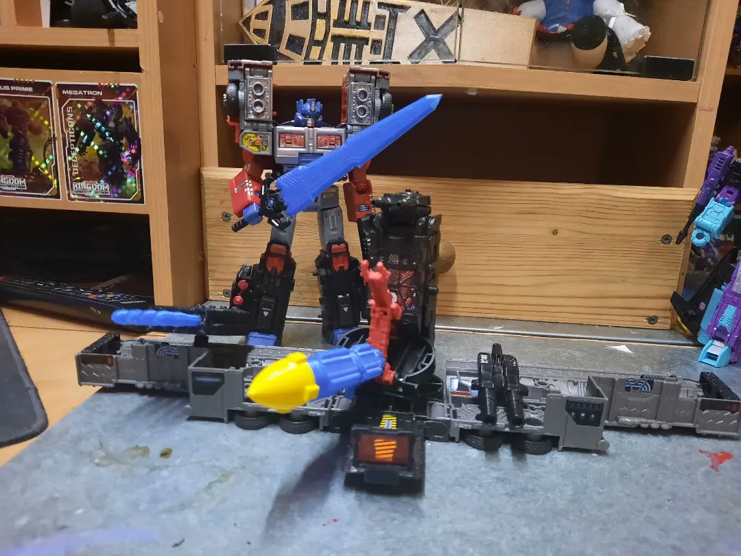 Tfpivman's tweet photo. Got the Toyhax sticker set for the Legacy Laser Optimus Prime.  Now it looks even more awesome with all of the stickers and  3d printed upgrades. 

#Transformers #TransformersG2 #TransformersGeneration2 #transformerslegacy #OptimusPrime #Toyhax #customtransformers https://t.co/5lgJwfEGiC