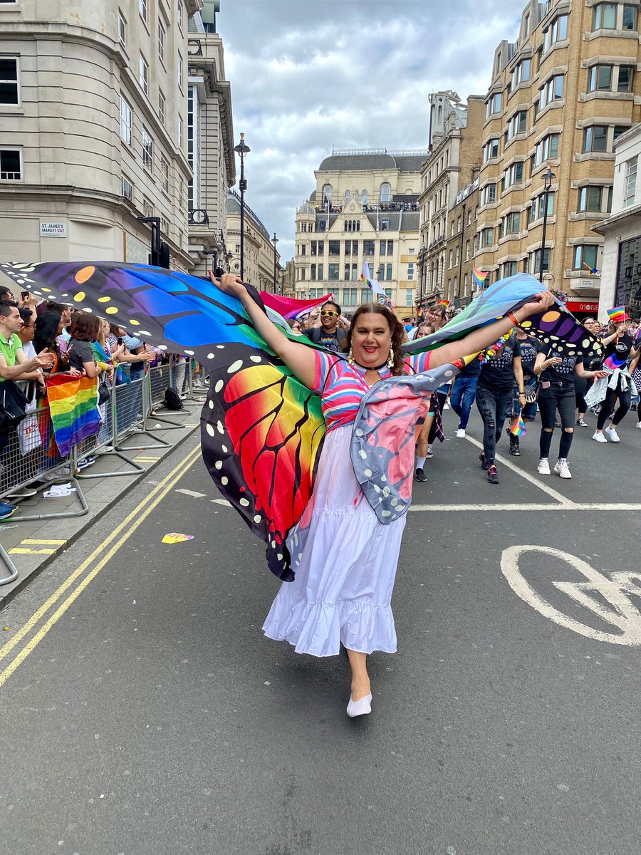 dantasuk's tweet photo. Fly with the friendly skies !!! 🦋 gay pride 🏳️‍🌈UNITED!!! https://t.co/Mt9vU7rYnn