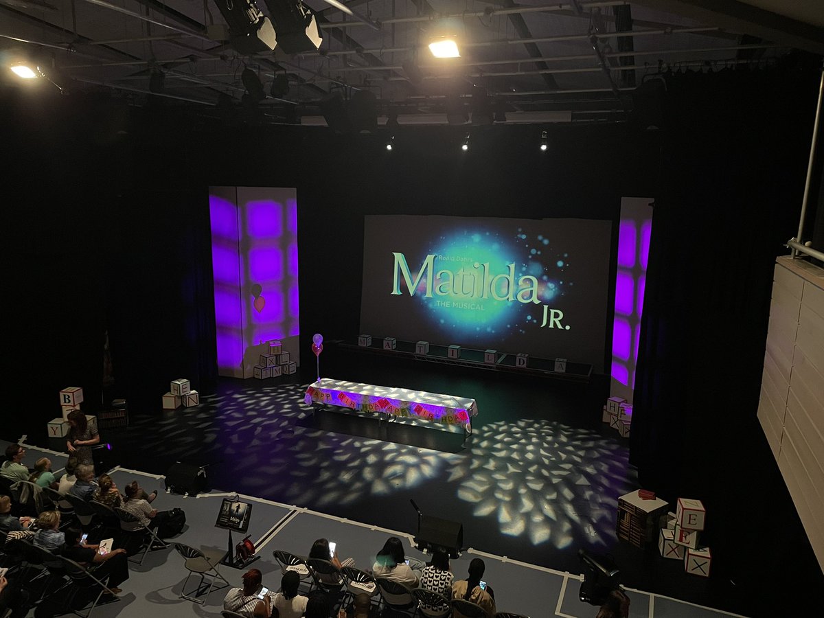 Best wishes to the cast tonight at @TownleyGrammar  !